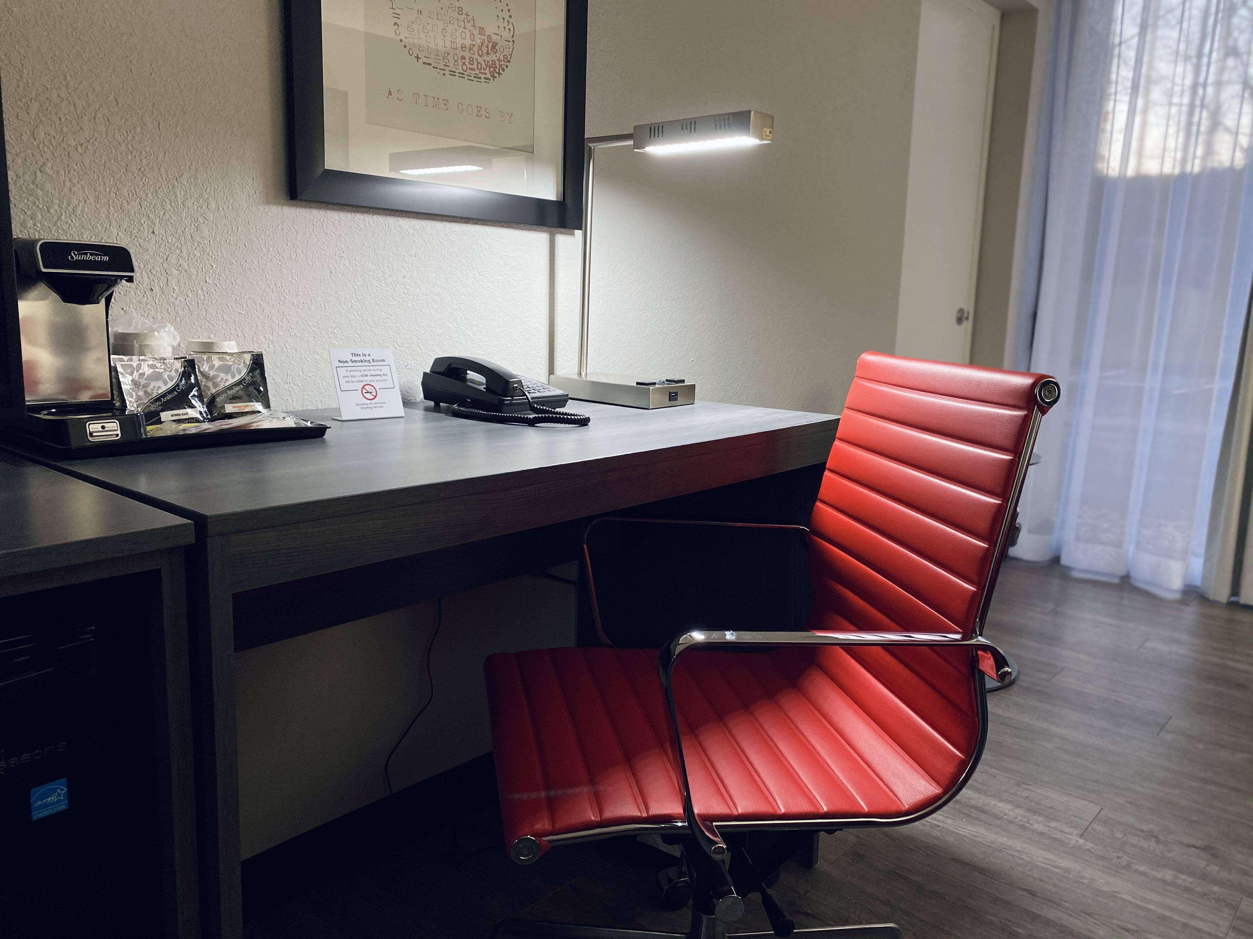 Ramada By Wyndham Hartford North - Bradley Airport Hotel Windsor Locks Bagian luar foto